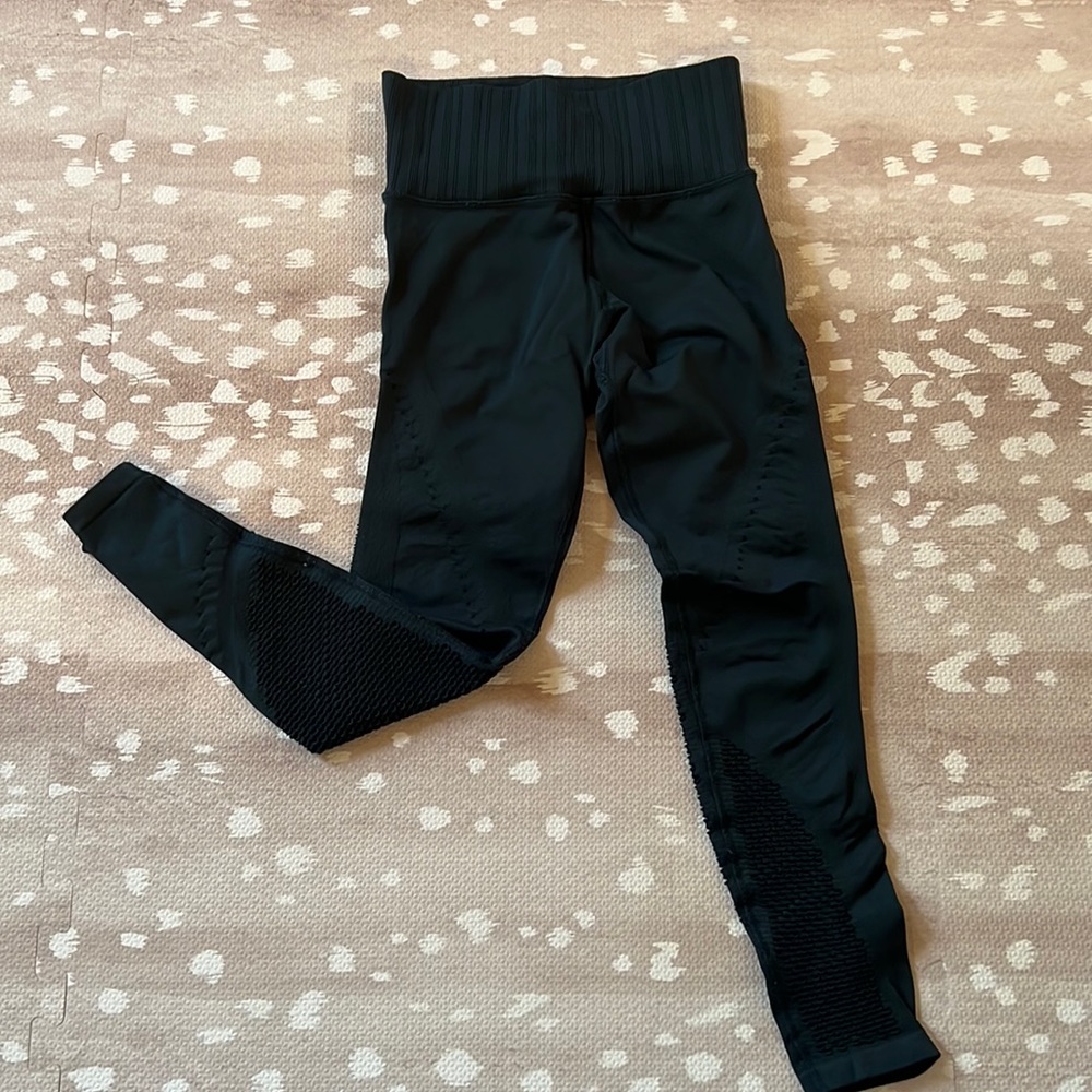 athleta mid calf legging